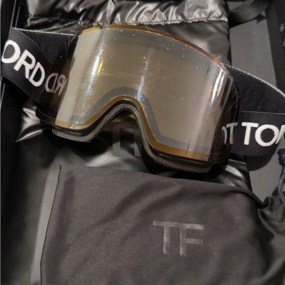 100% authentic TOM FORD ski goggles - Picture 7 of 7